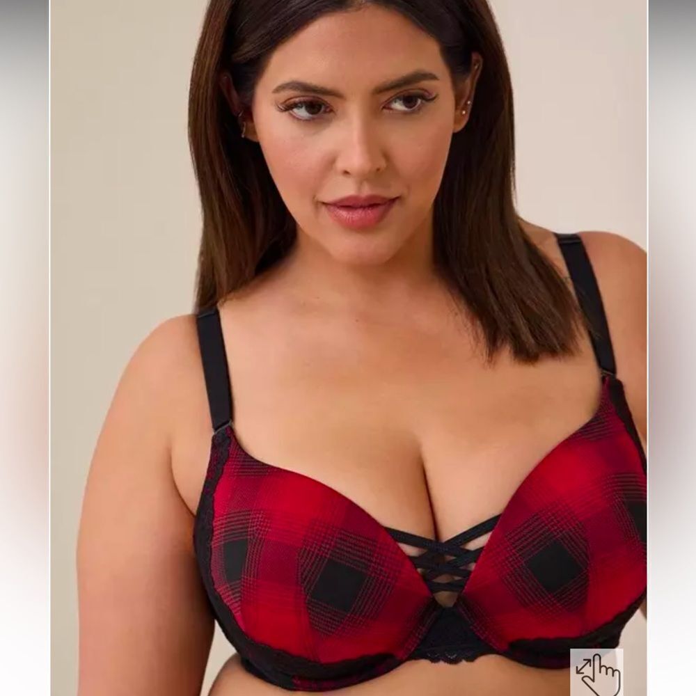 Torrid XO Plunge Push-Up Bra 42D